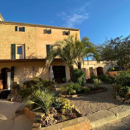 Casa Mona Turismo De Interior Guest House Llubí Екстериор снимка