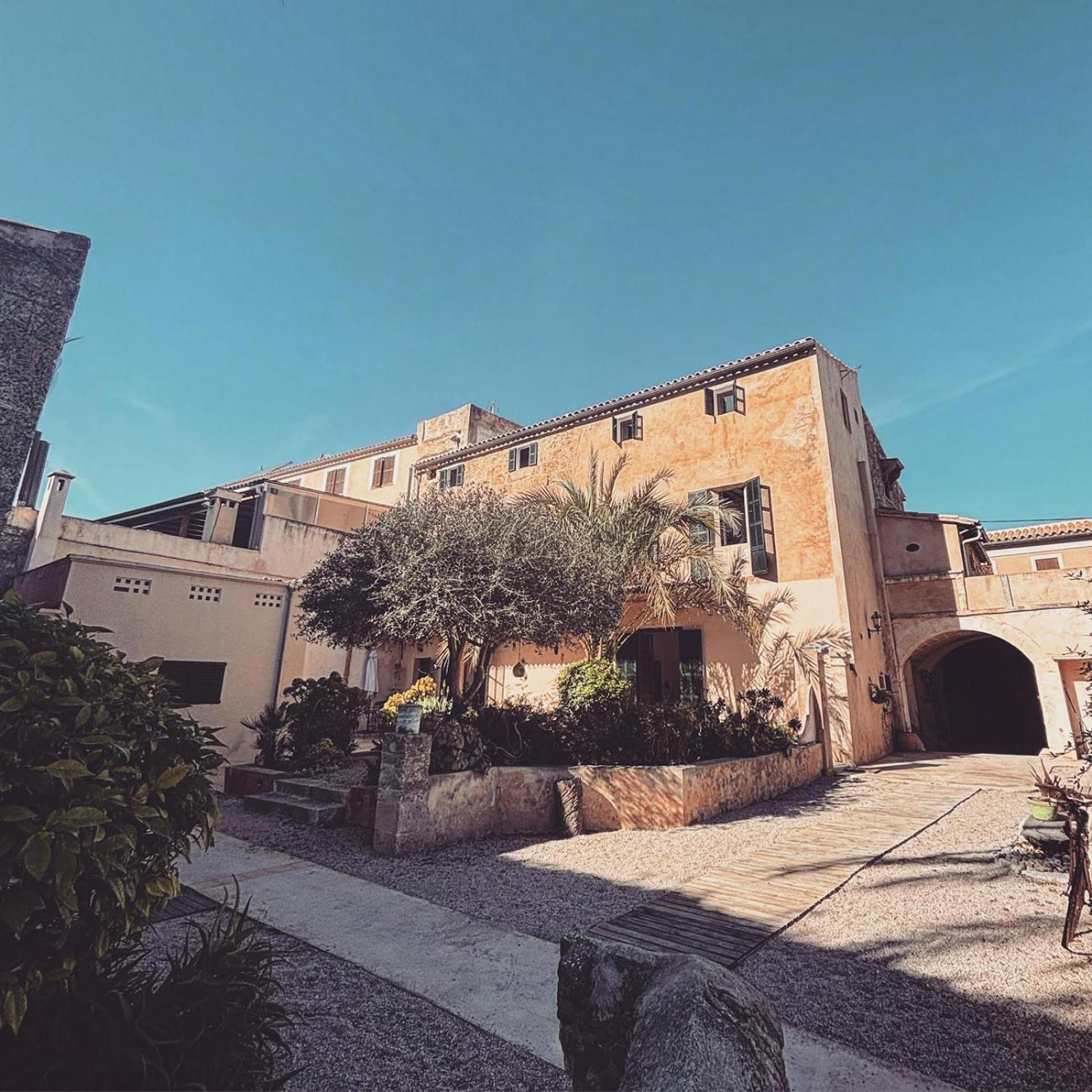 Casa Mona Turismo De Interior Guest House Llubí Екстериор снимка